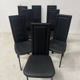 Suite de huit chaises design en cuir noir XX siècle