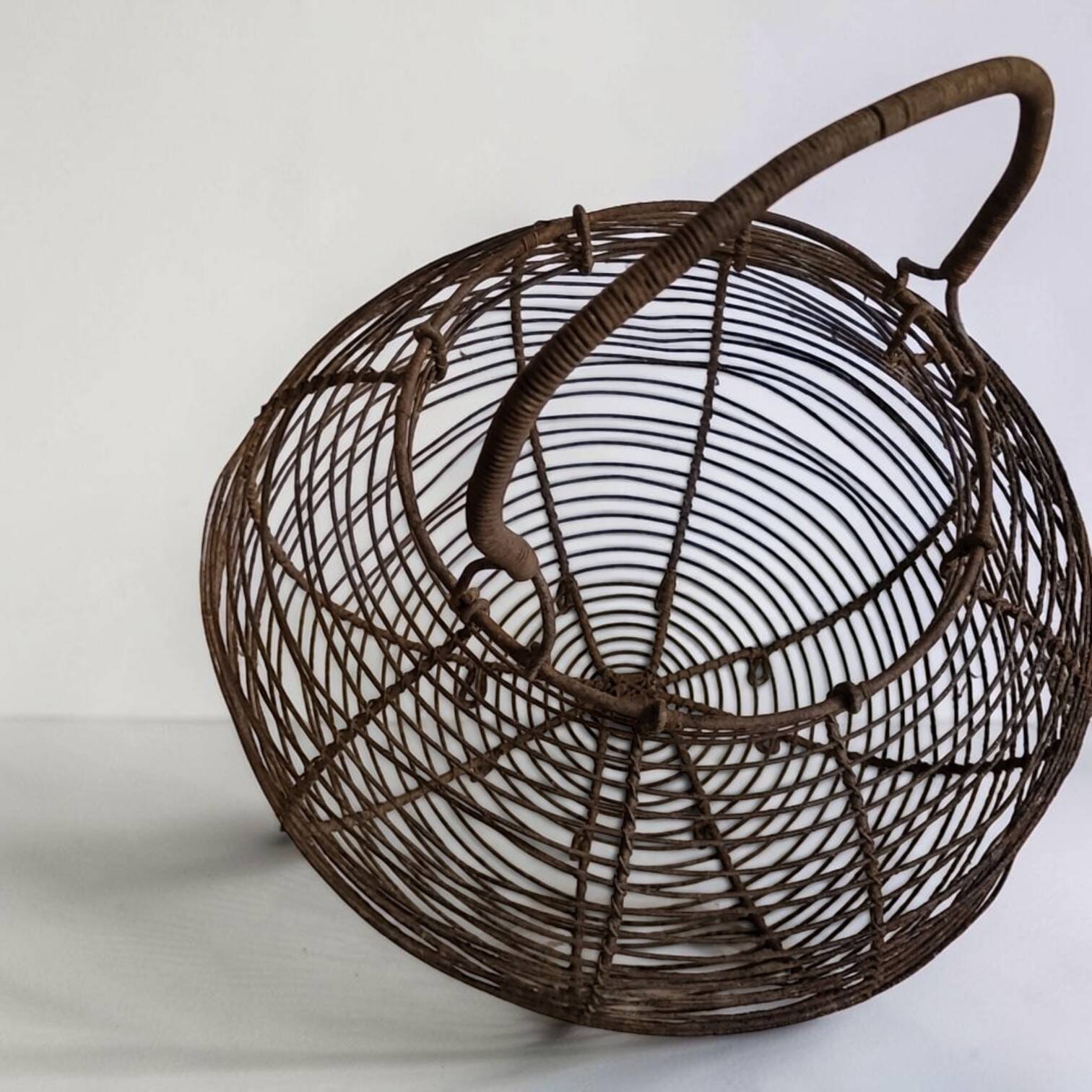 Egg basket