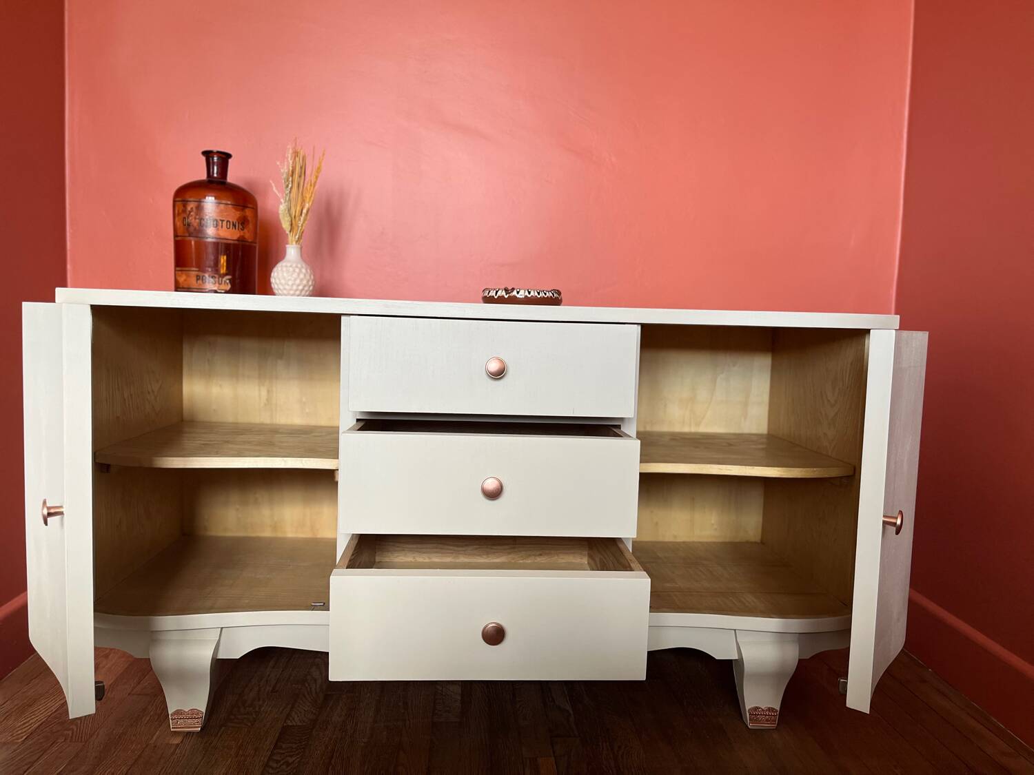 Antique chest of drawers / dressing table refurbished