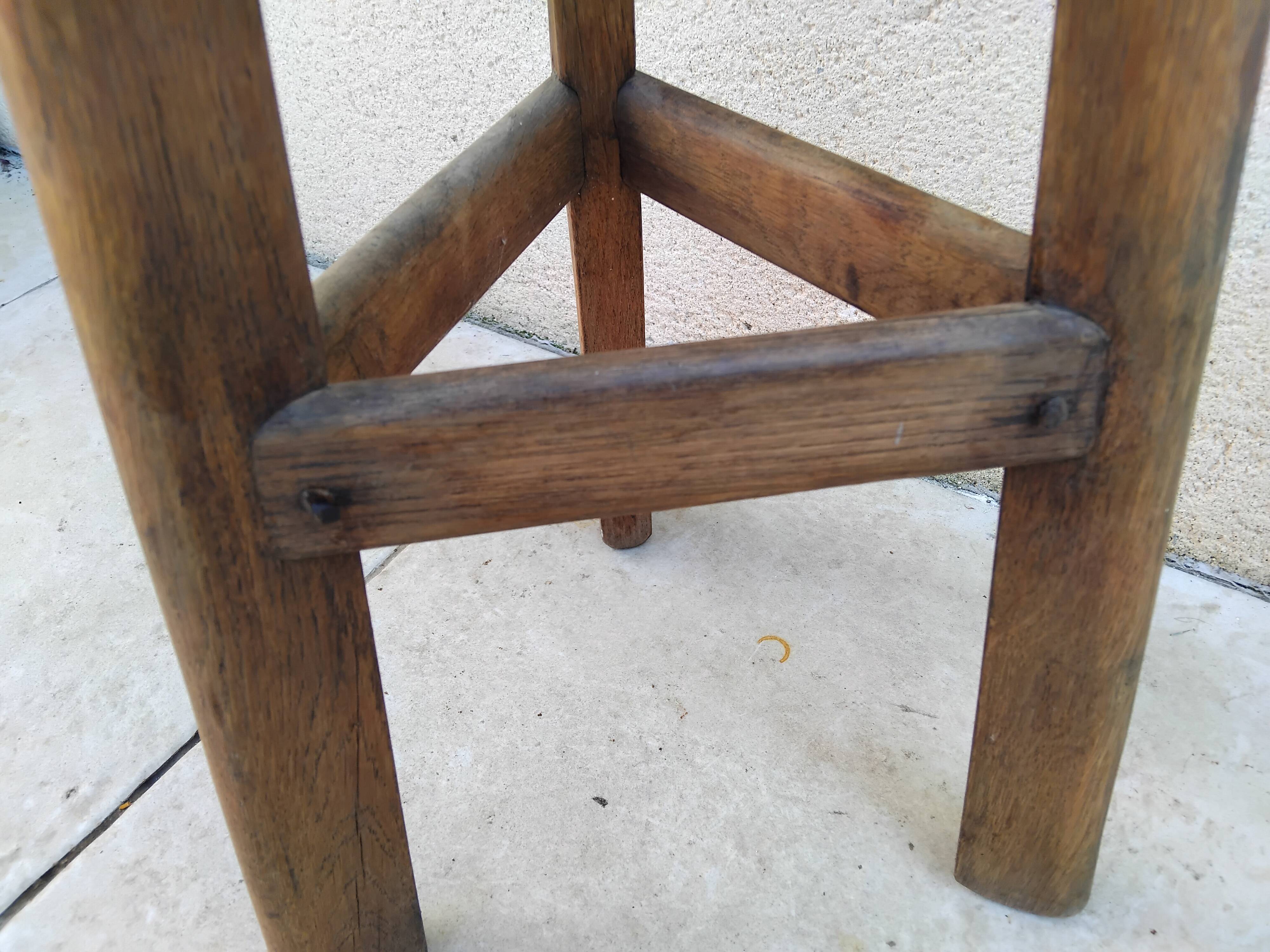 Tabouret bar brutaliste tripode vintage