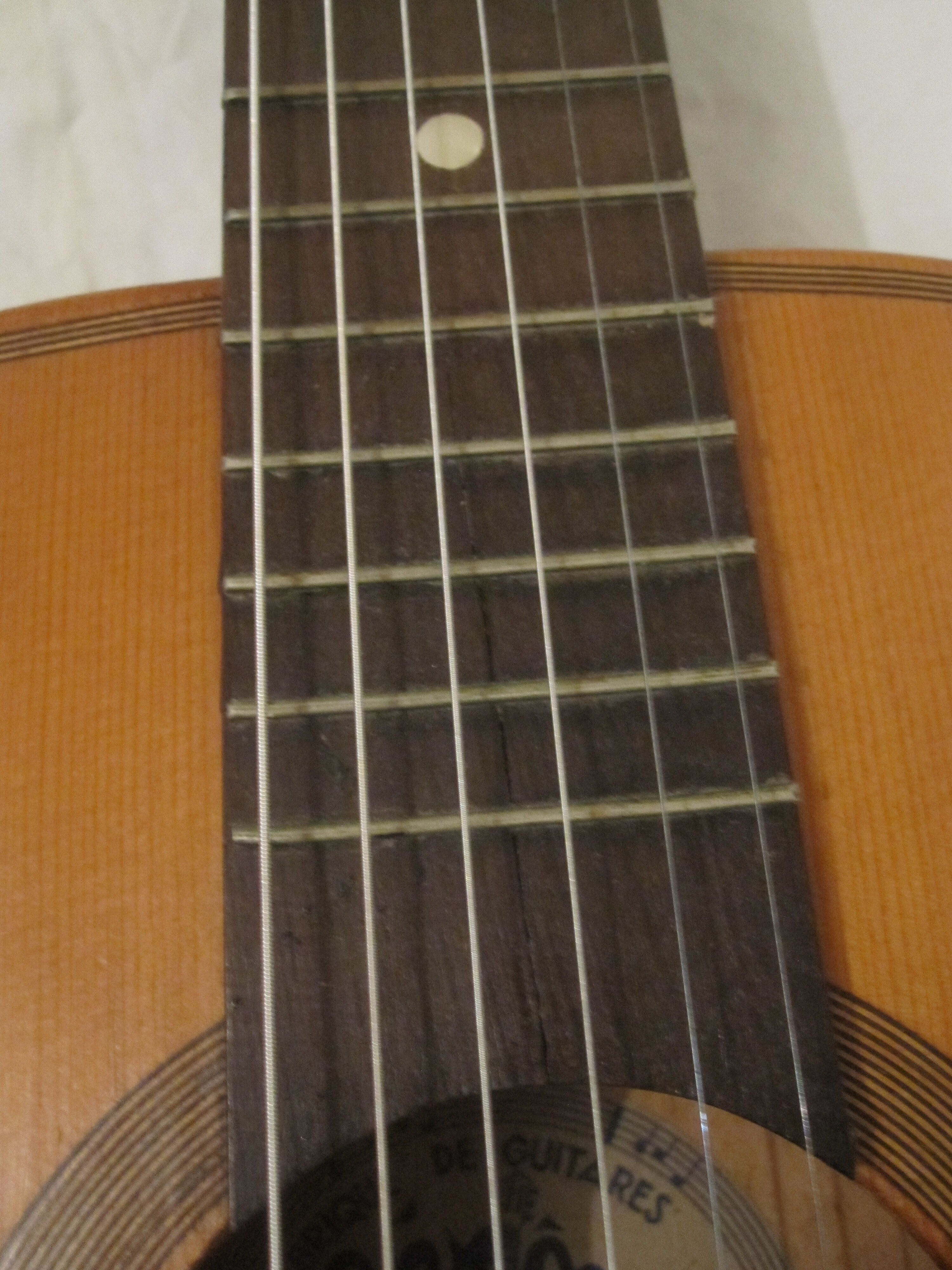 Guitar luthier Gérôme