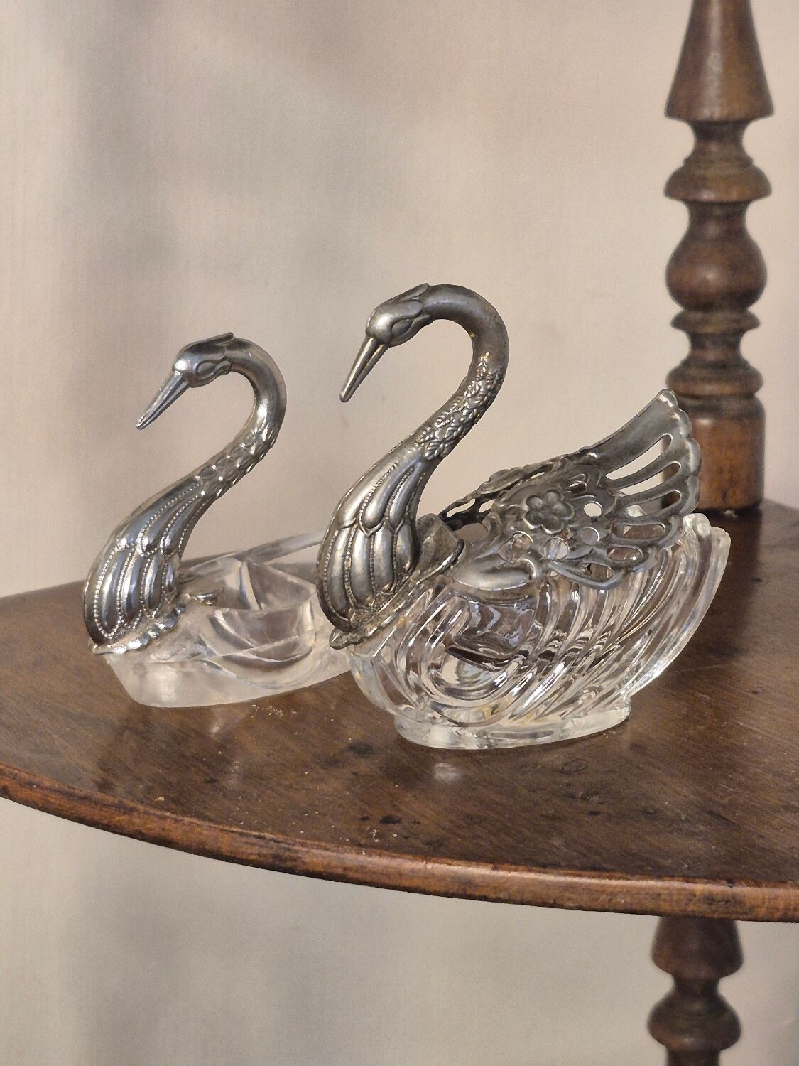 Swan salt shakers