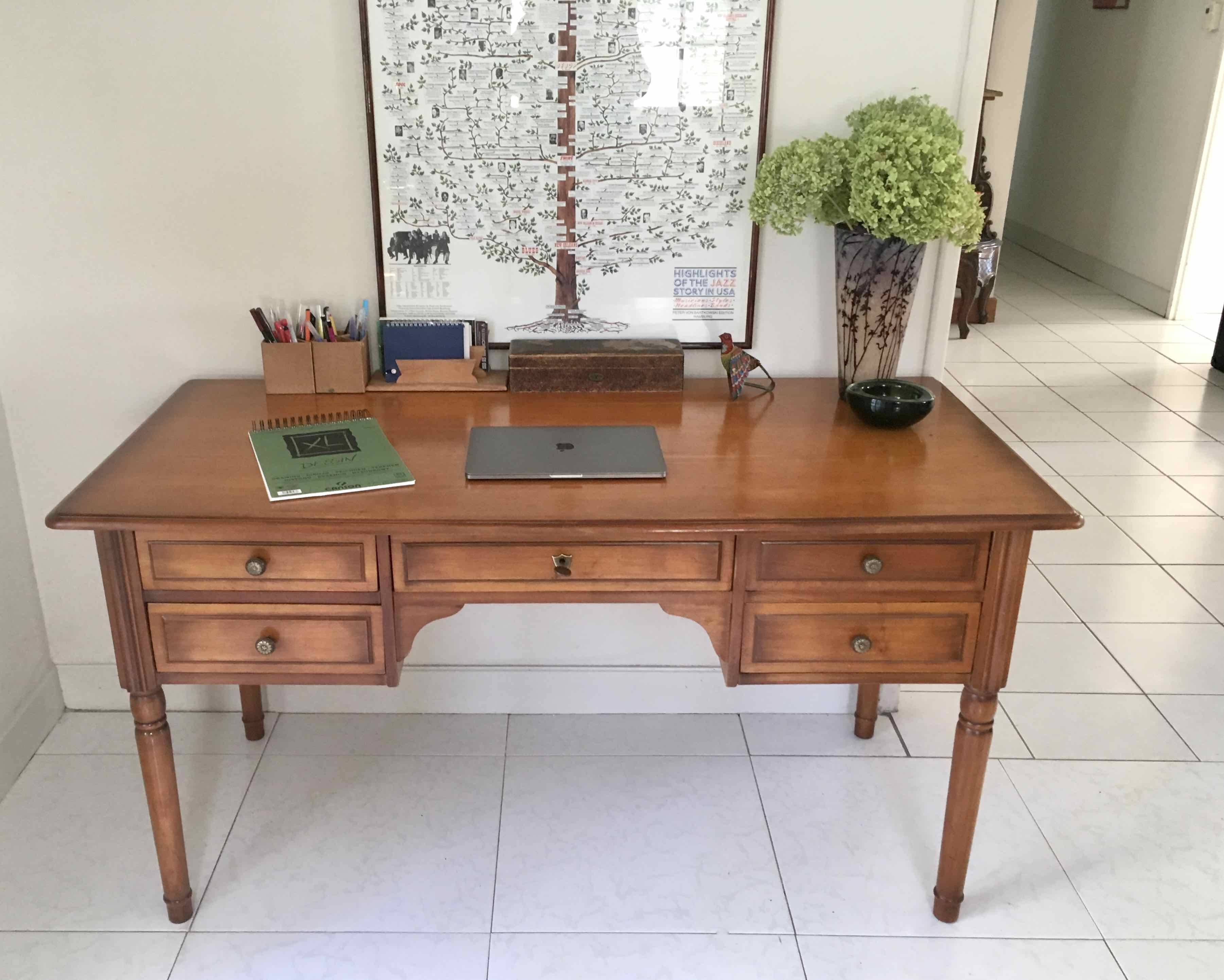 Bureau style Directoire 5 tiroirs et tablettes latérales