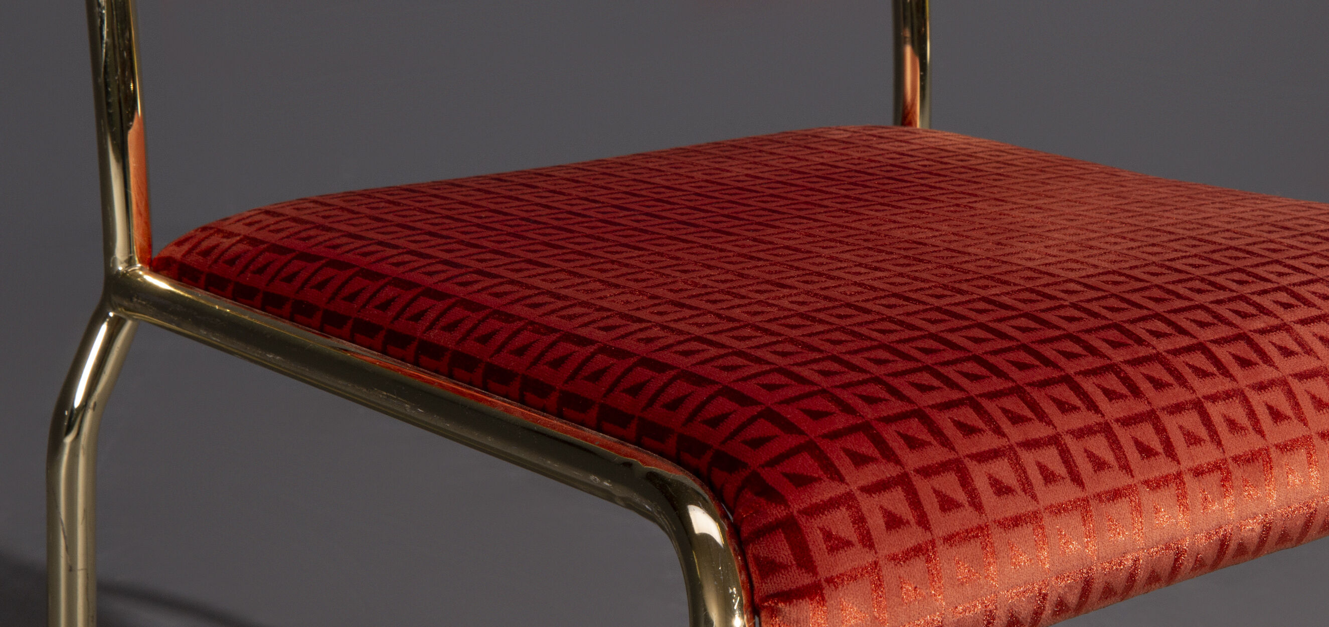 Chaise de Hollywood Regency dans le guide FR 11