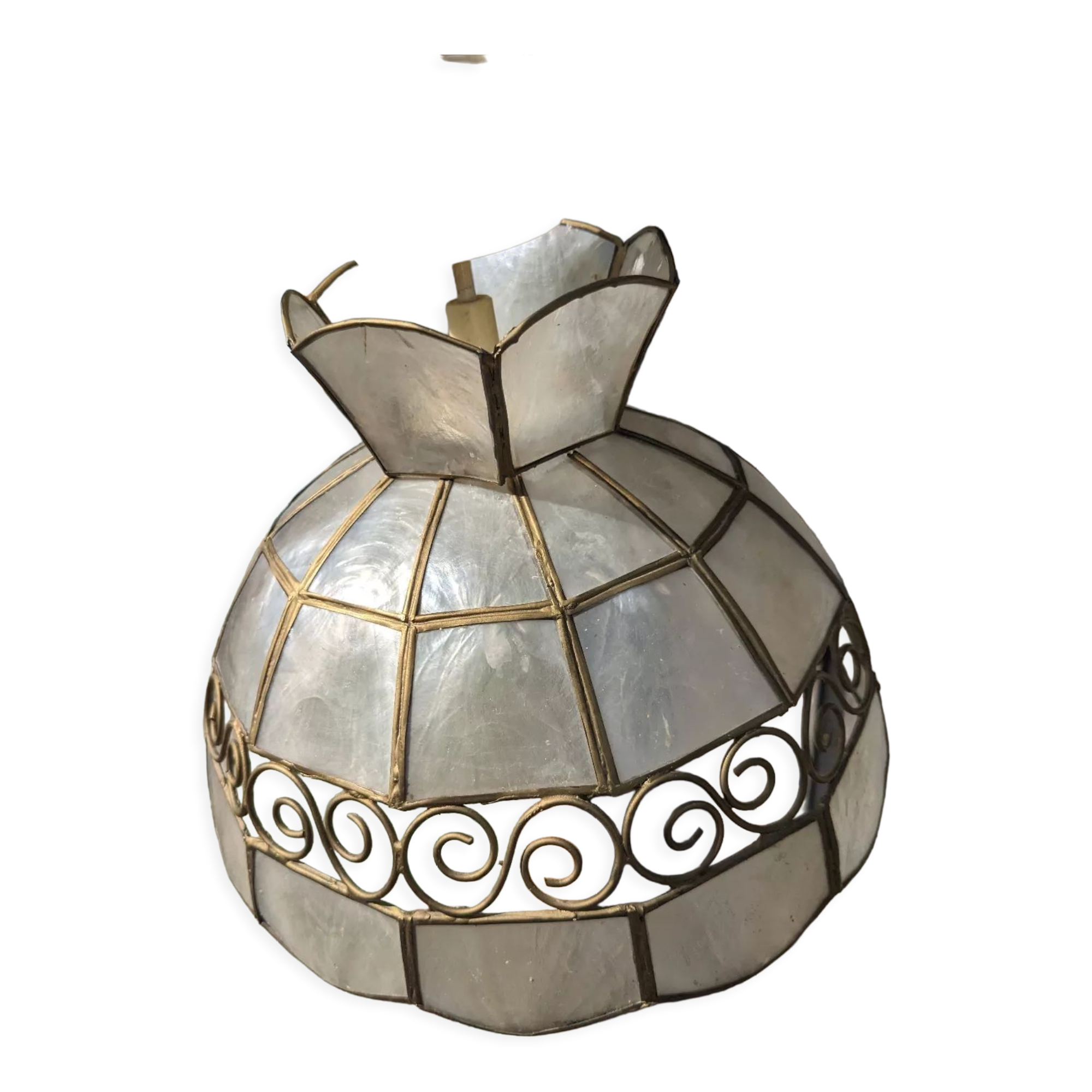 Vintage suspension in mother-of-pearl and brass