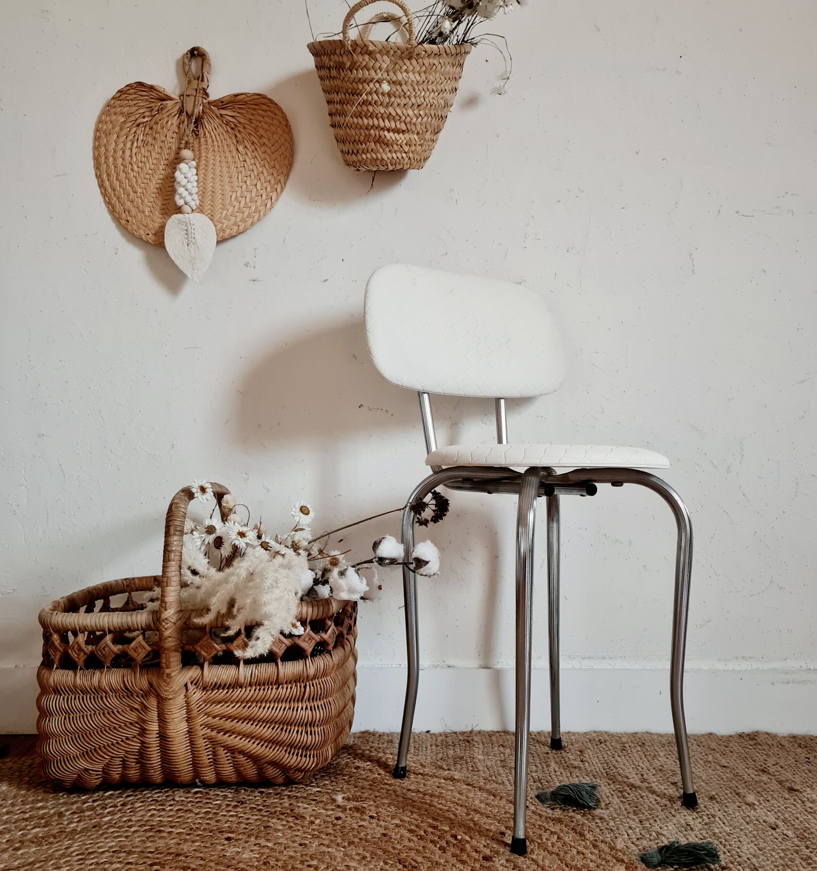 Retro 60s chair metal and white fabric