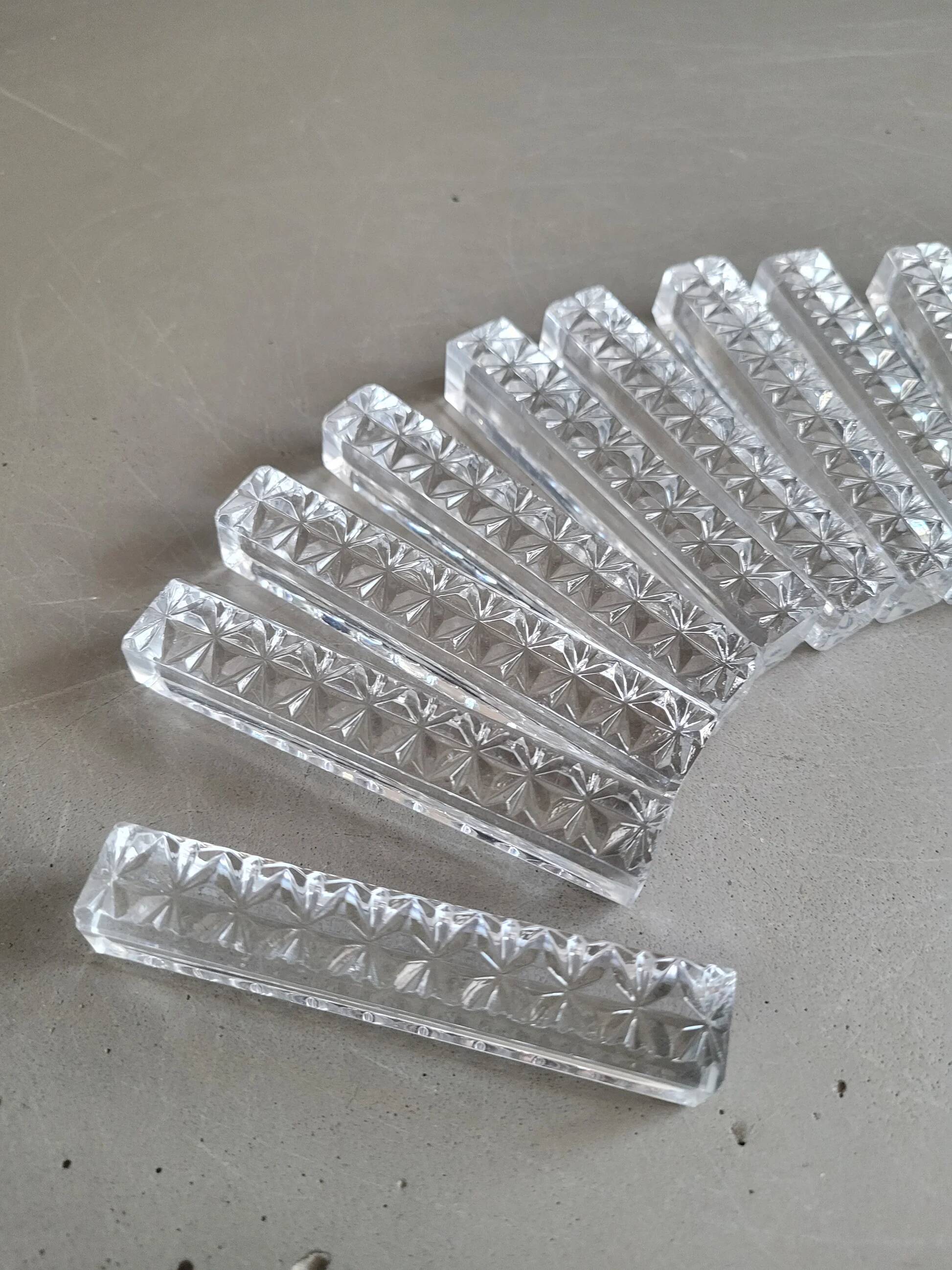 12 faceted glass knife rests