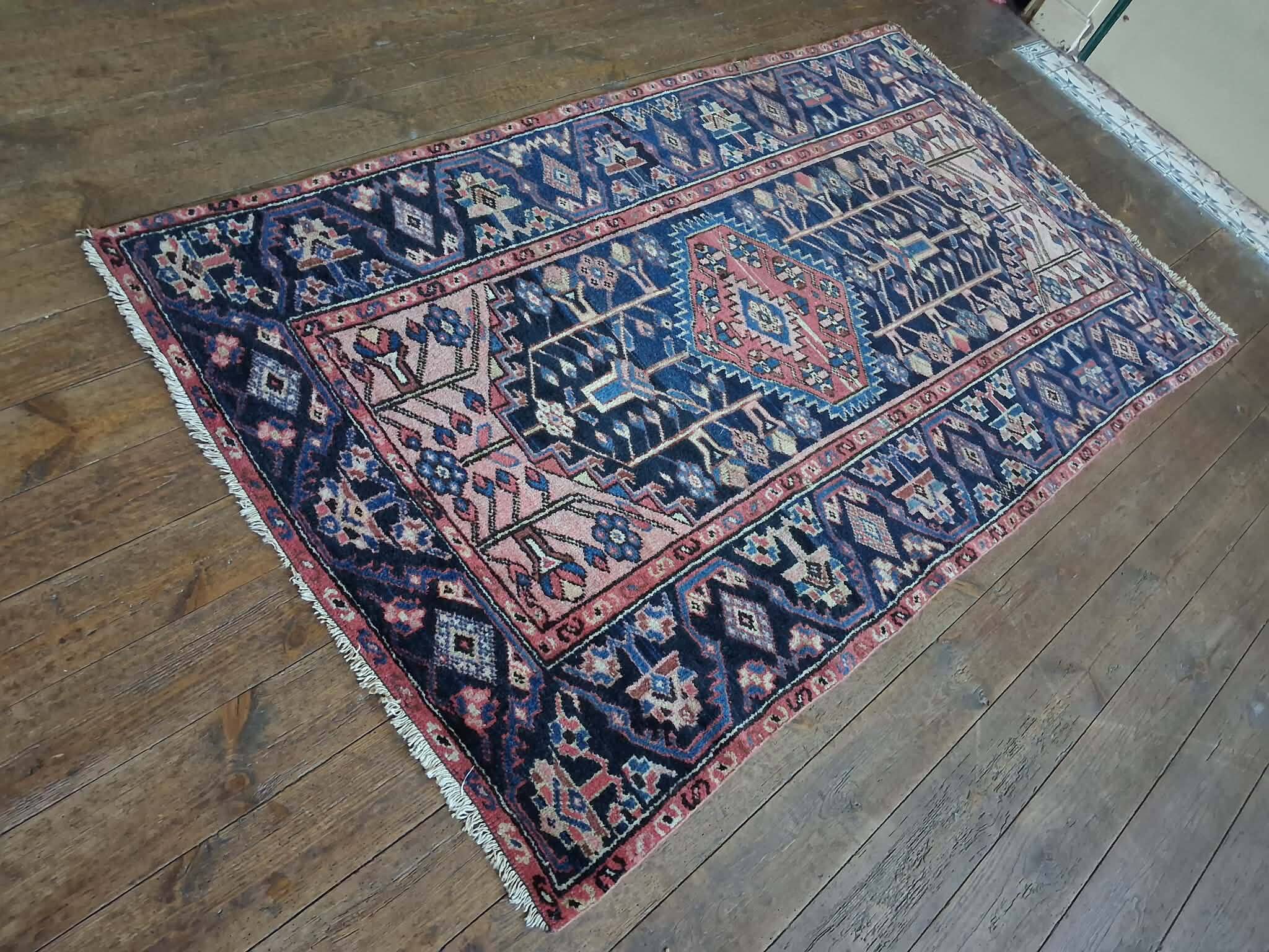 Handmade Persian Hamadan rug 195x107cm