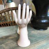 Hand baguier woman in hat