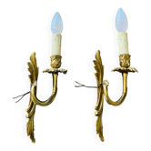 Appliques en bronze St Louis XV branches mouvementées décors feuilles