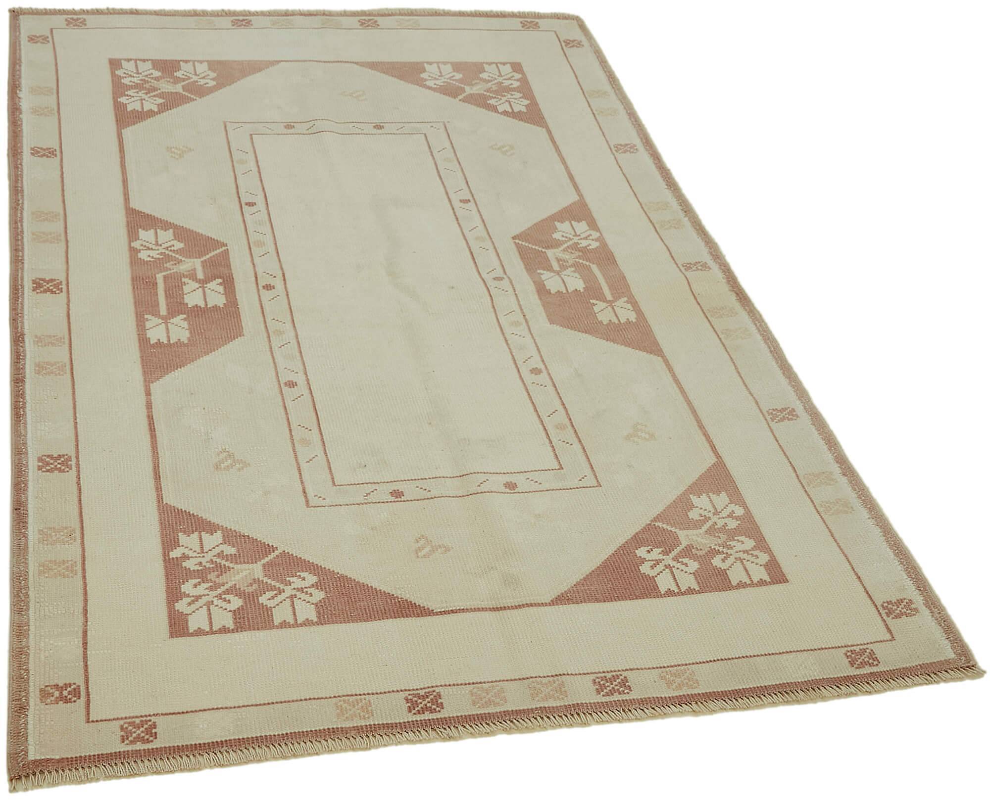 Turkish Vintage Anatolian Rug 117 cm x 176 cm