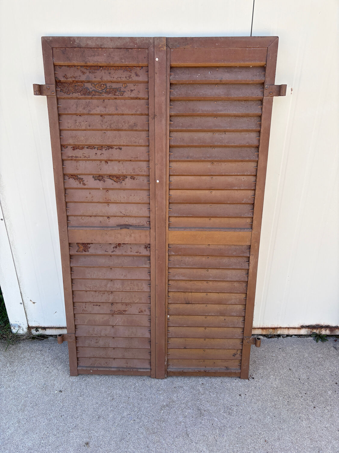 Louvre metal shutters