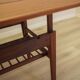 Table basse en teck danois avec étagère, années 1960