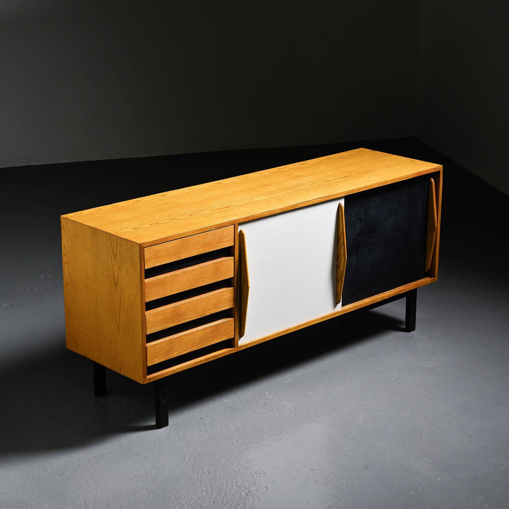 Enfilade Cansado par Charlotte Perriand, circa 1960