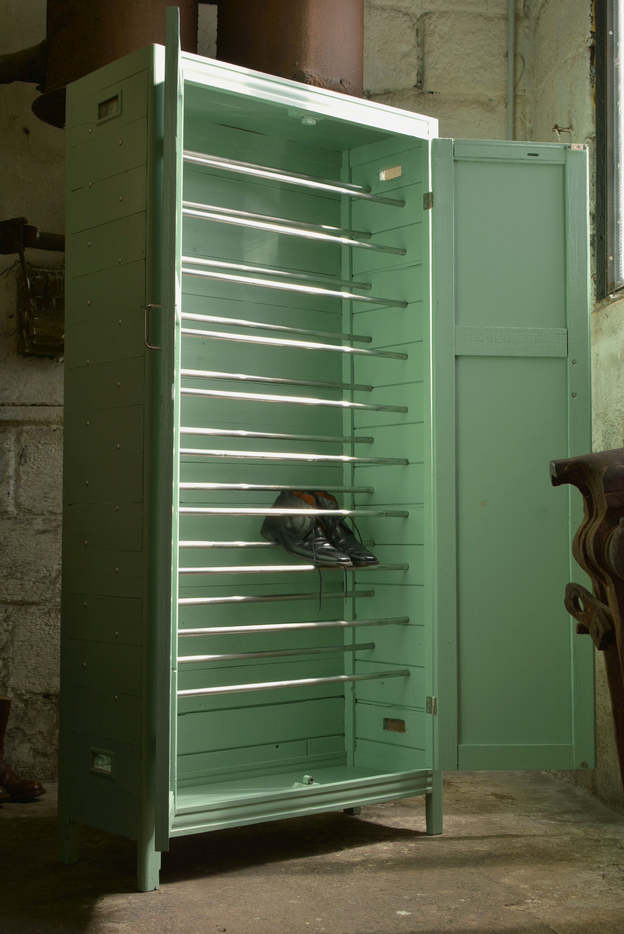 Armoire parisienne à chaussures