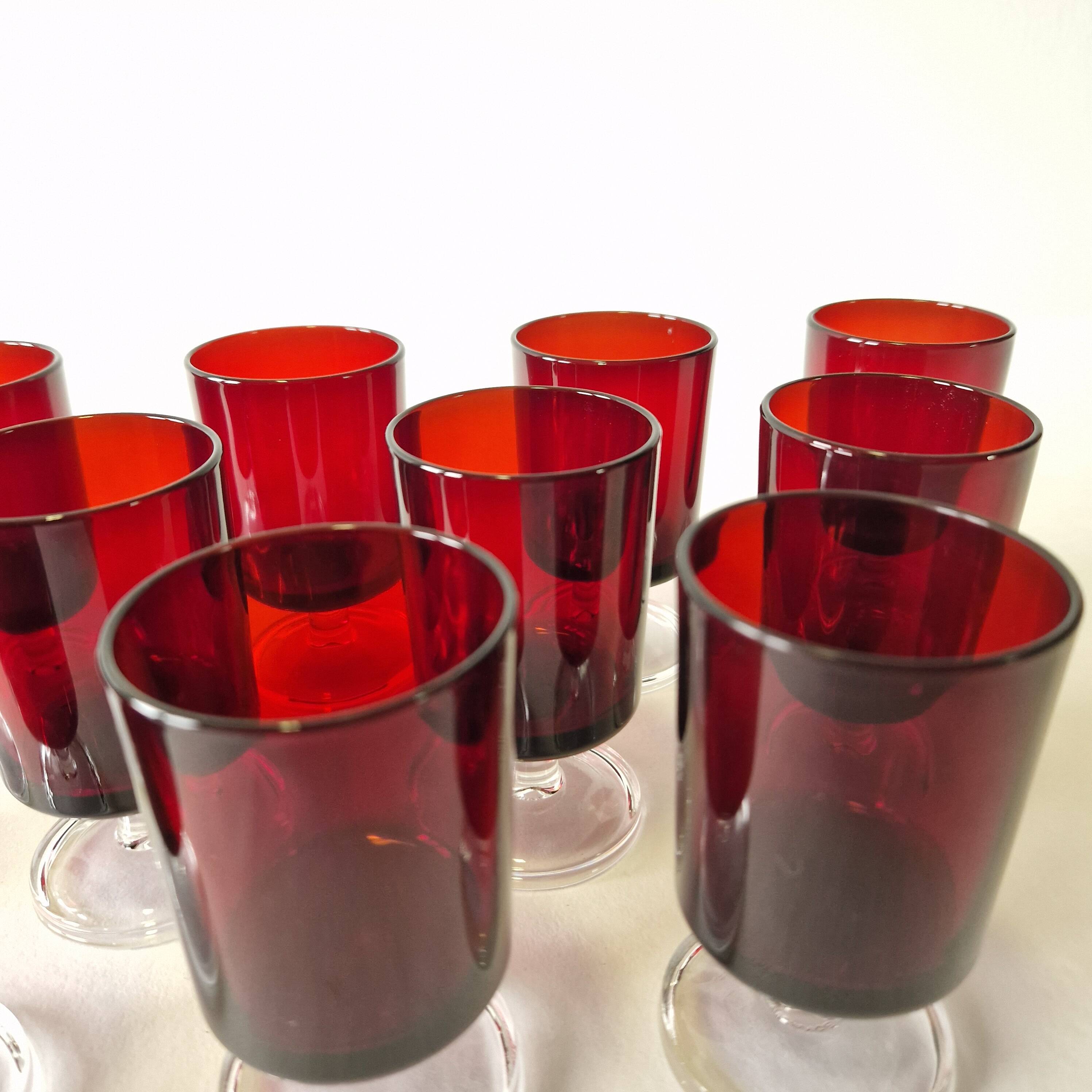 12 vintage Luminarc glasses in ruby red.