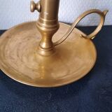 Push-button candle holder