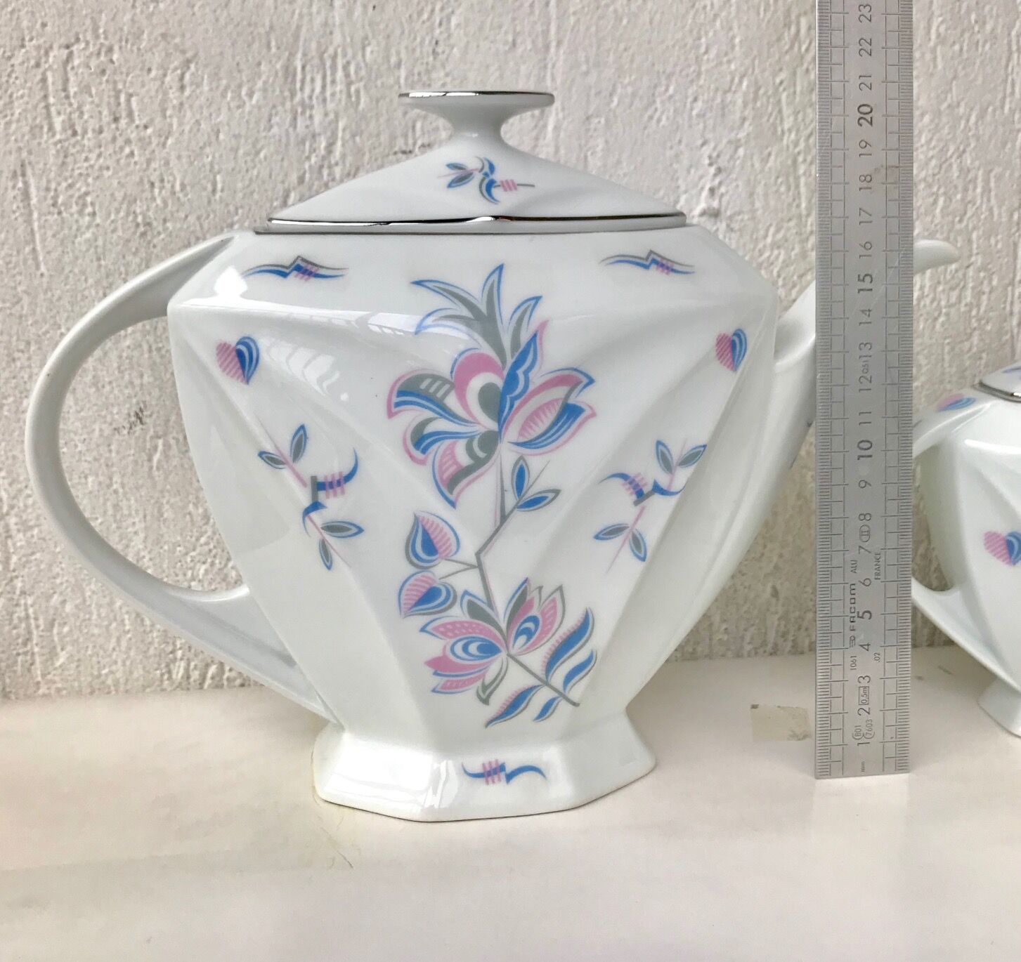 Porcelain tea set 30s