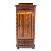 Une commode à piliers, Europe du Nord, vers 1860