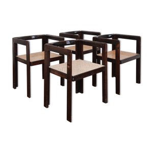 4 chaises modernistes