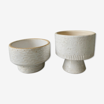 Lot de 2 cache pots en faïence grège
