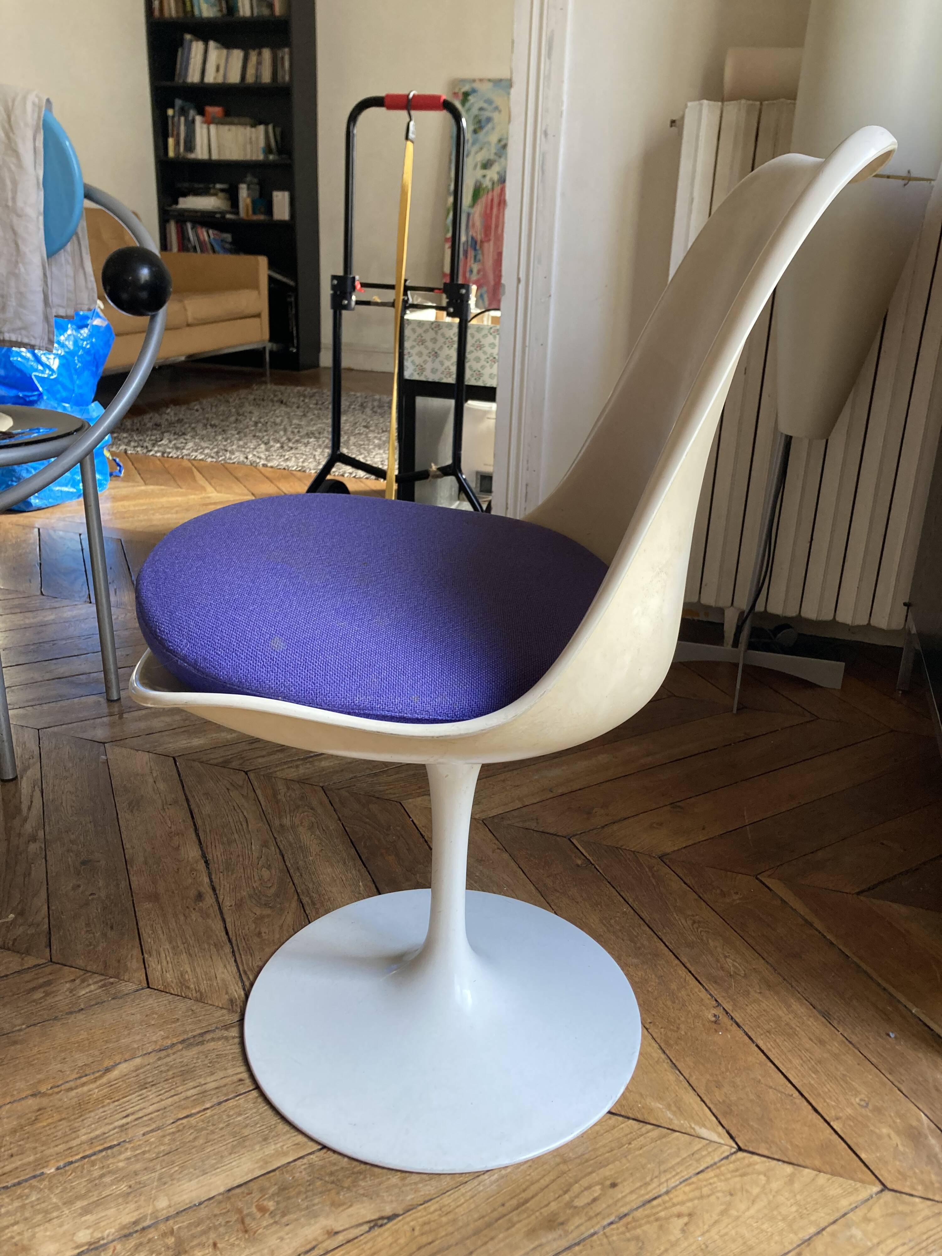 Chaise Tulip design de Eero Saarinen pour Knoll