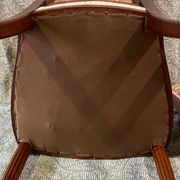Paire de chaises anciennes en noyer
