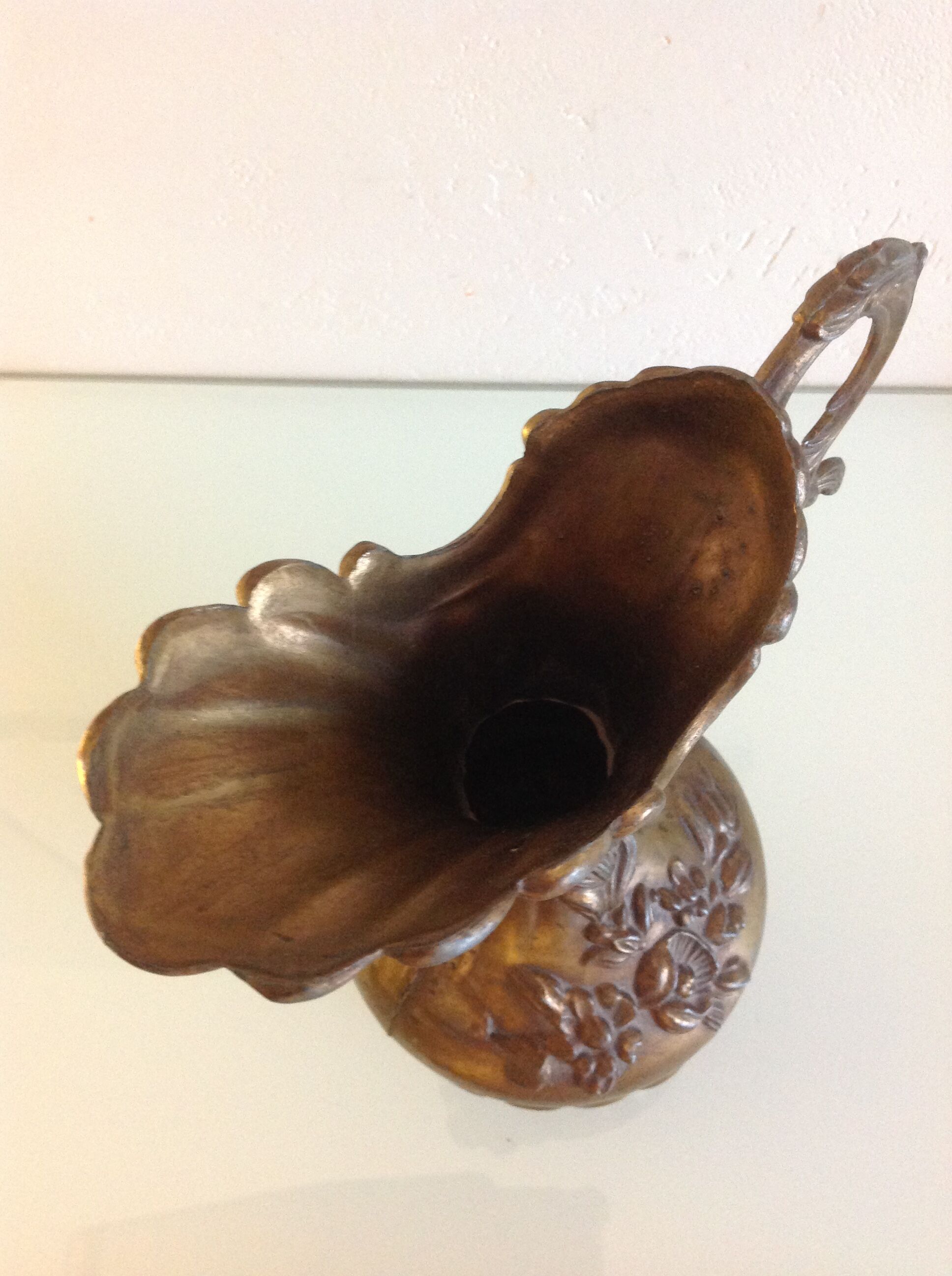 Art Deco-style regule vase