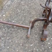 Pair of fleur-de-lys pattern andiron