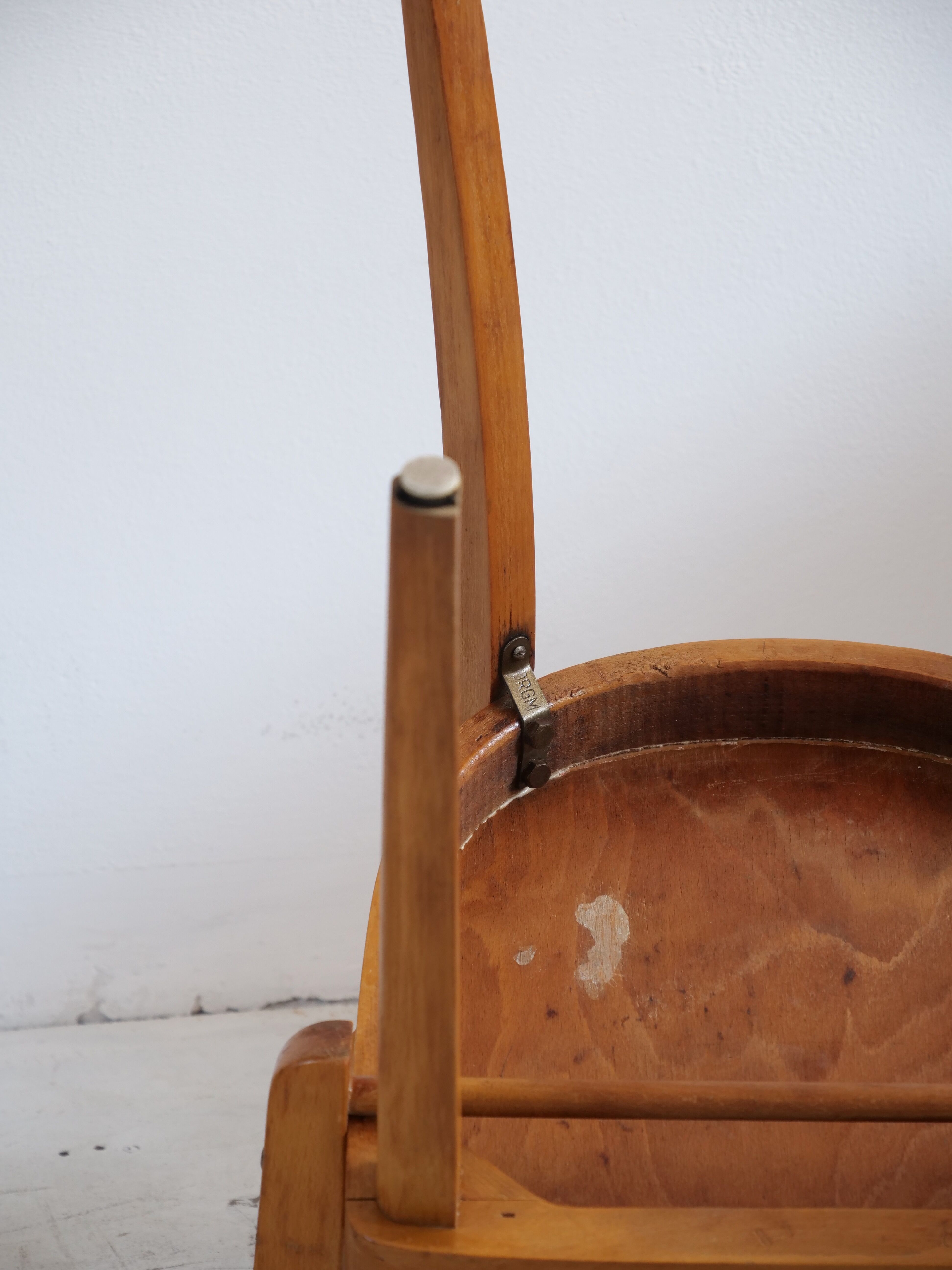 Chaise en bois 1930