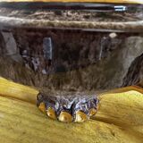 Sucrier en céramique Vallauris bordeaux et dorée par Marius Giuge