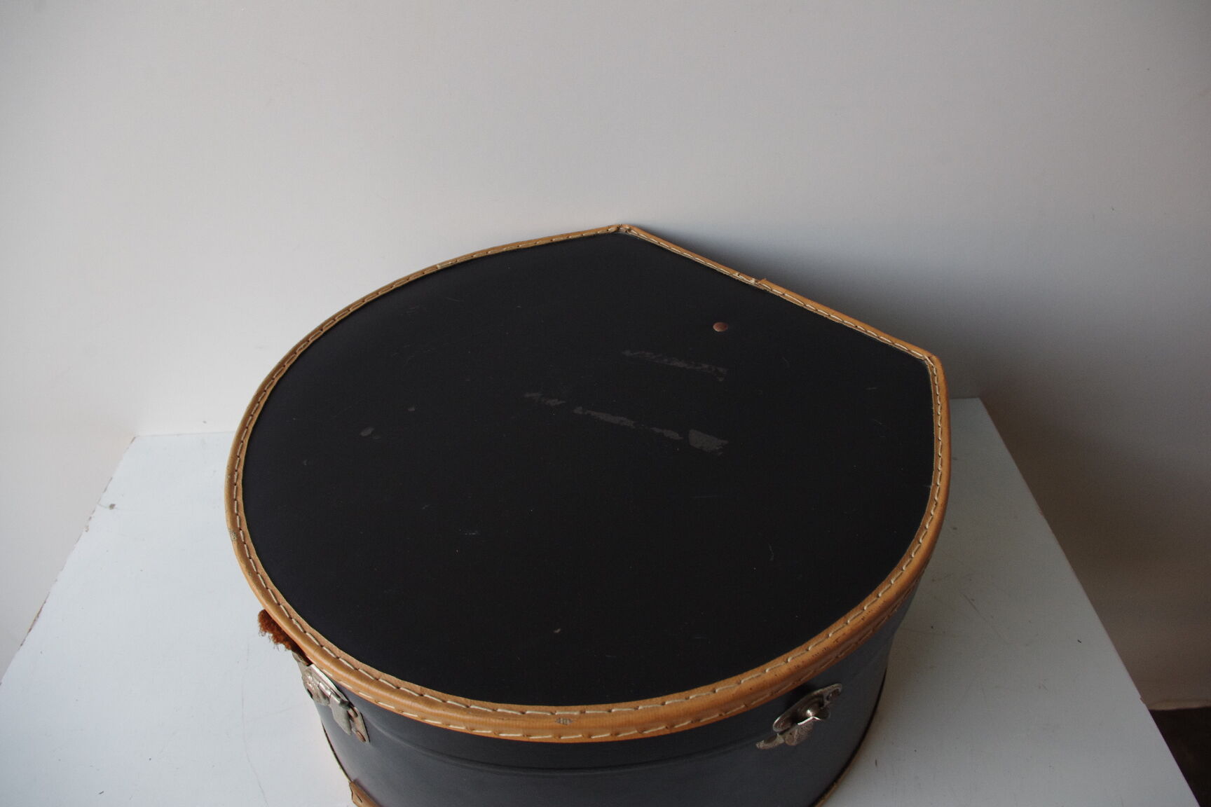 Black Suitcase for hats 60s.