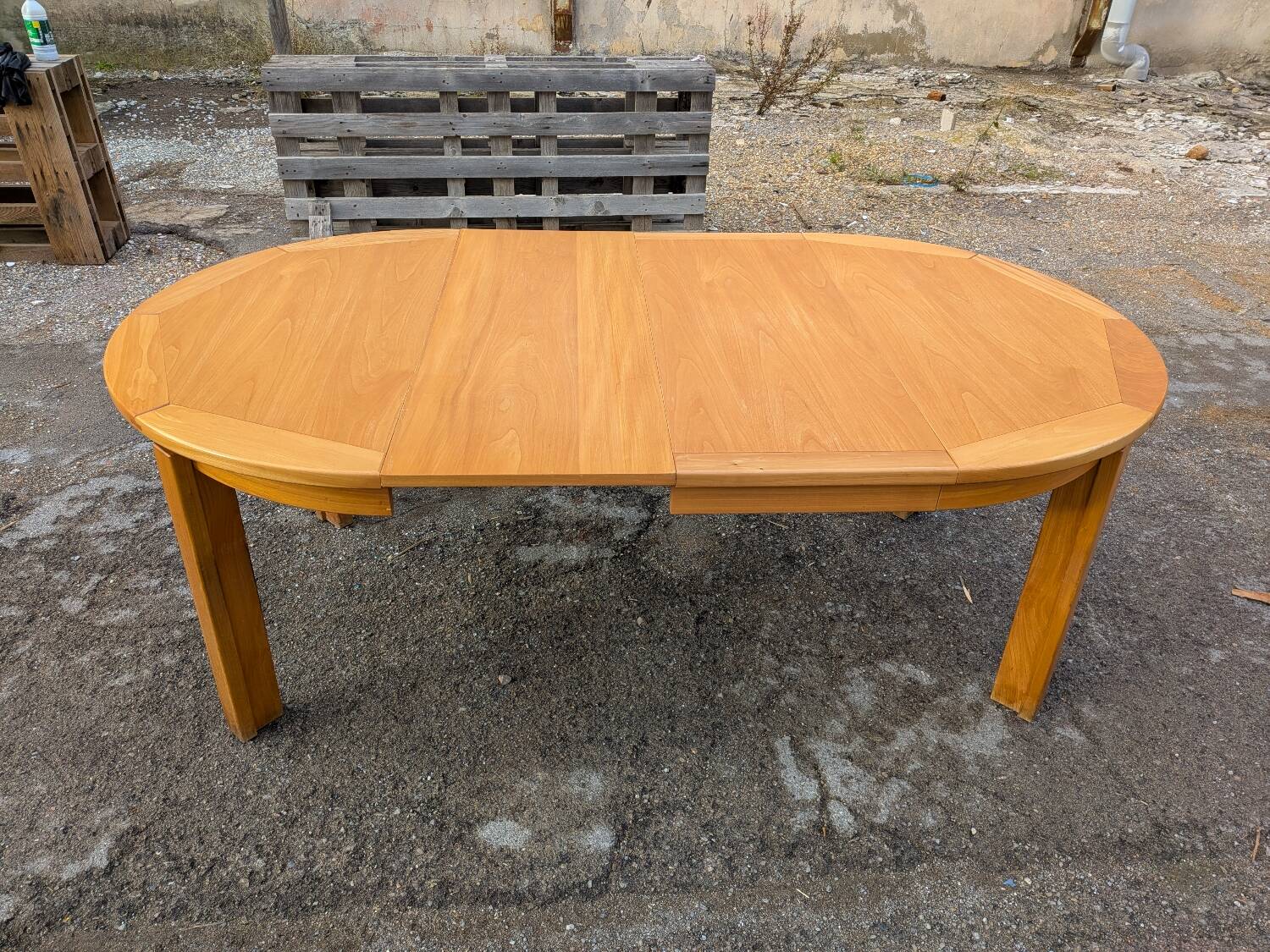Dining table in elm from 1980
