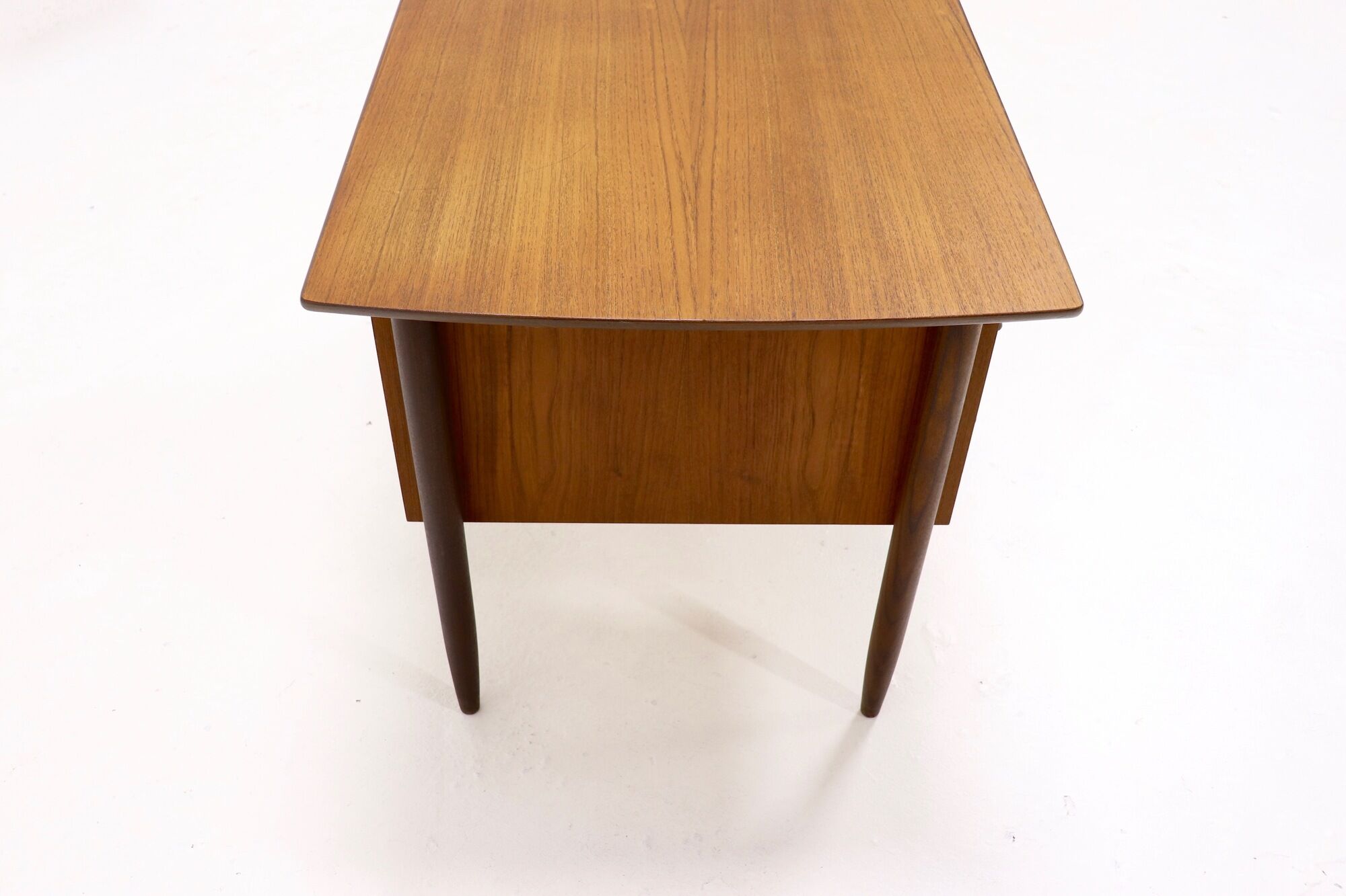 Mid century teak 'Cow Horn' Writing Desk by Tijsseling for Hulmefa 1960s