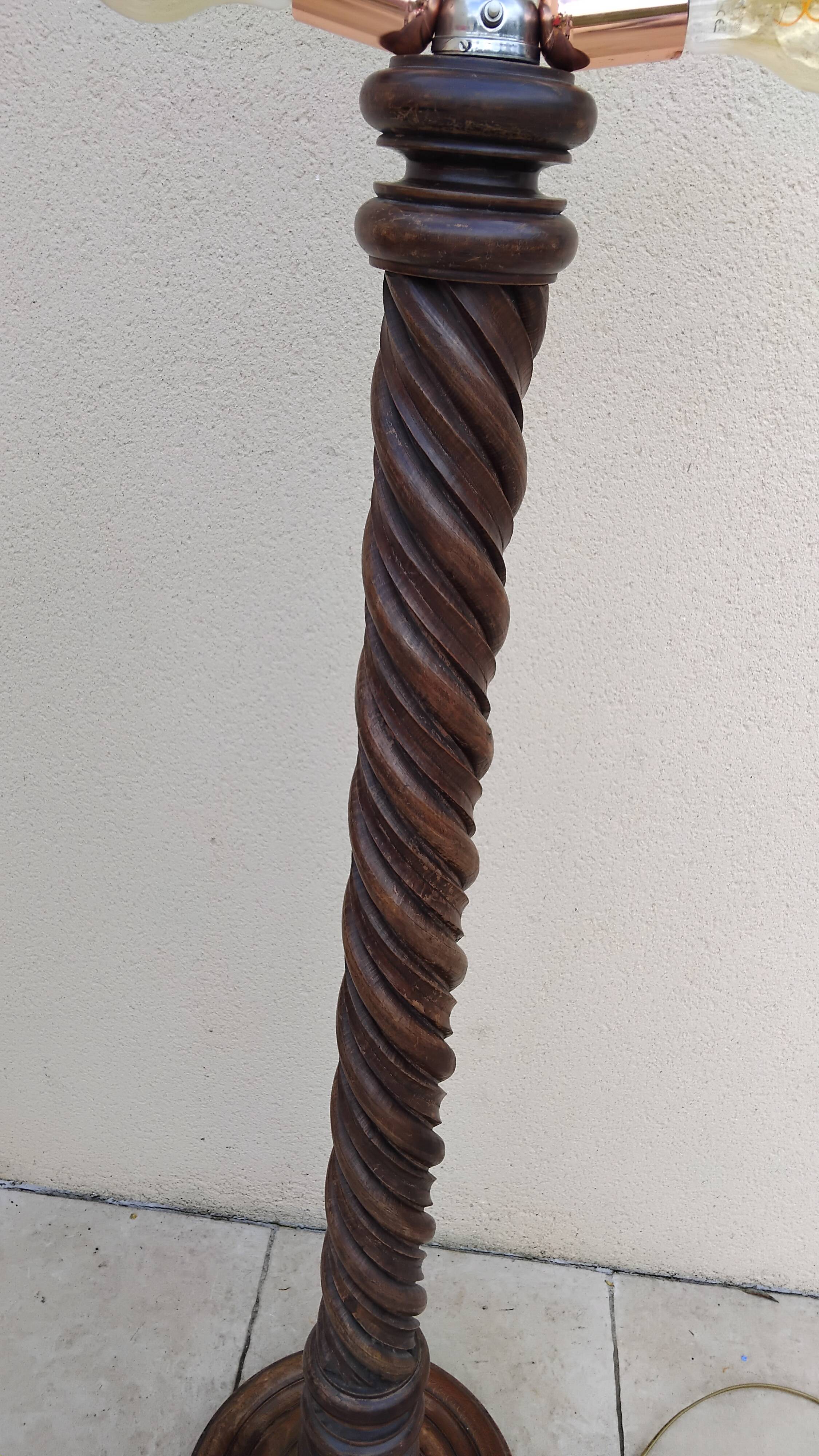 Vintage art deco design floor lamp in the style of Charles Dudouyt