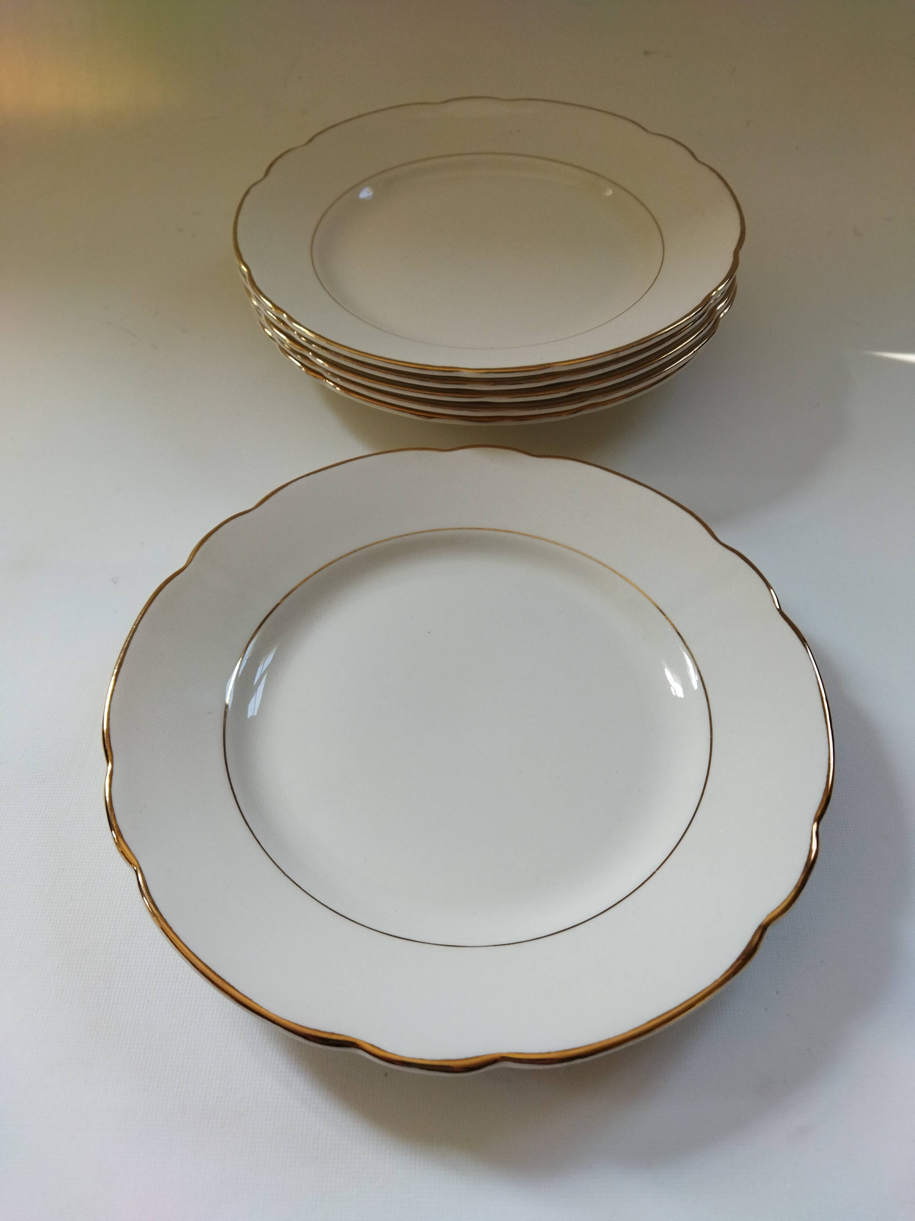 6 Villeroy & Boch Mettlach ivory and gold dessert plates