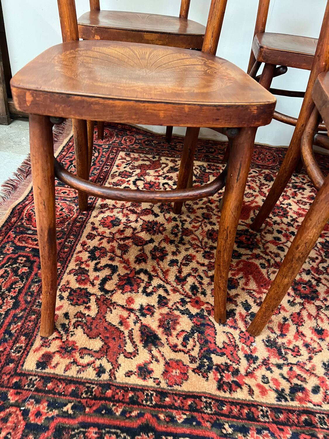 6 anciennes chaises bistrot
