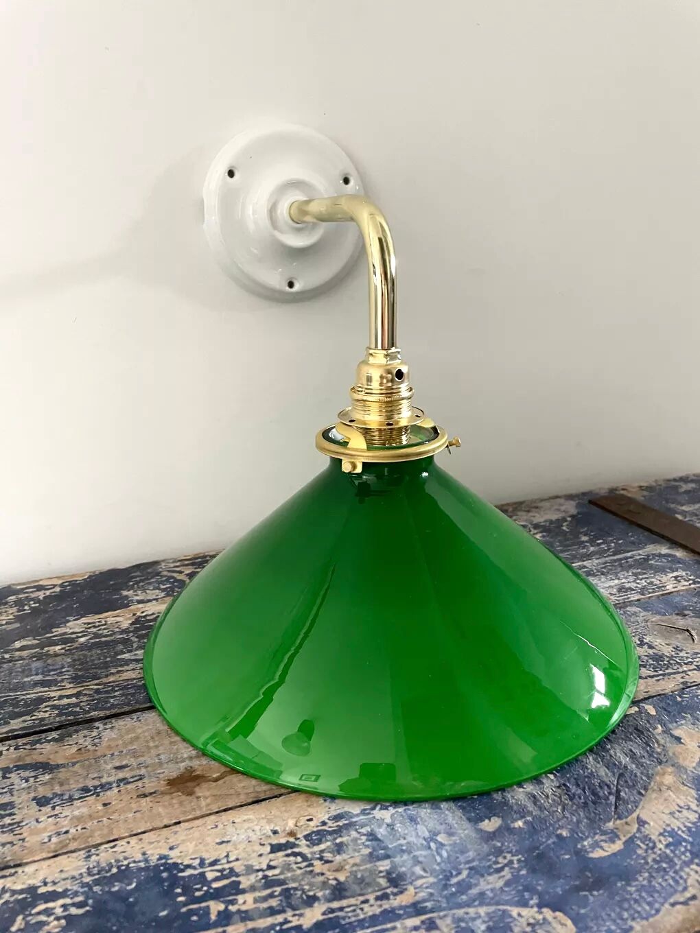 Vintage wall lamp in green opaline