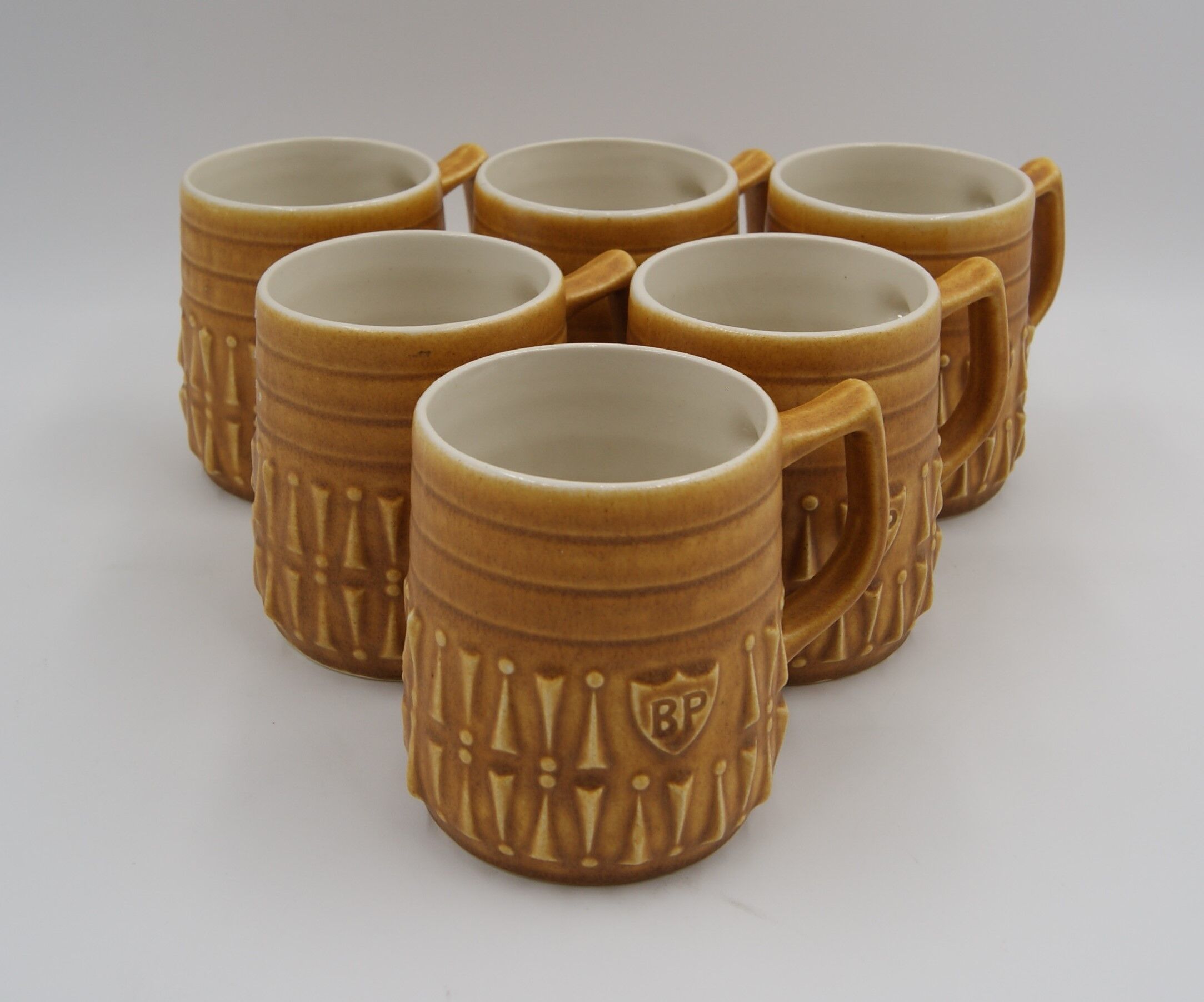 Série 6 mugs céramique BP vintage