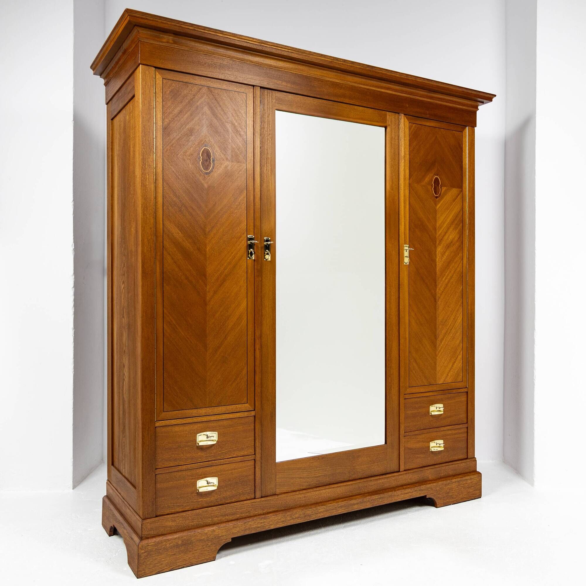 Large Art Nouveau cabinet in marquetry oak 1918-1930