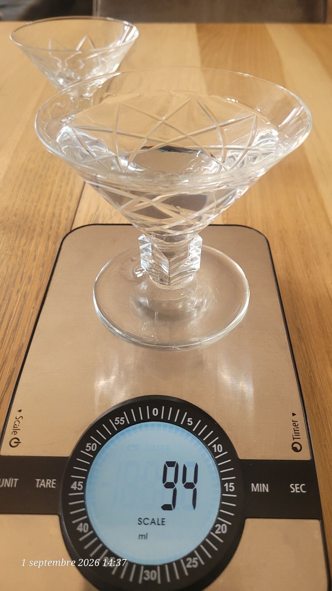 5 coupes à champagne en verre taillé