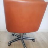 Vintage armchair in brown leather