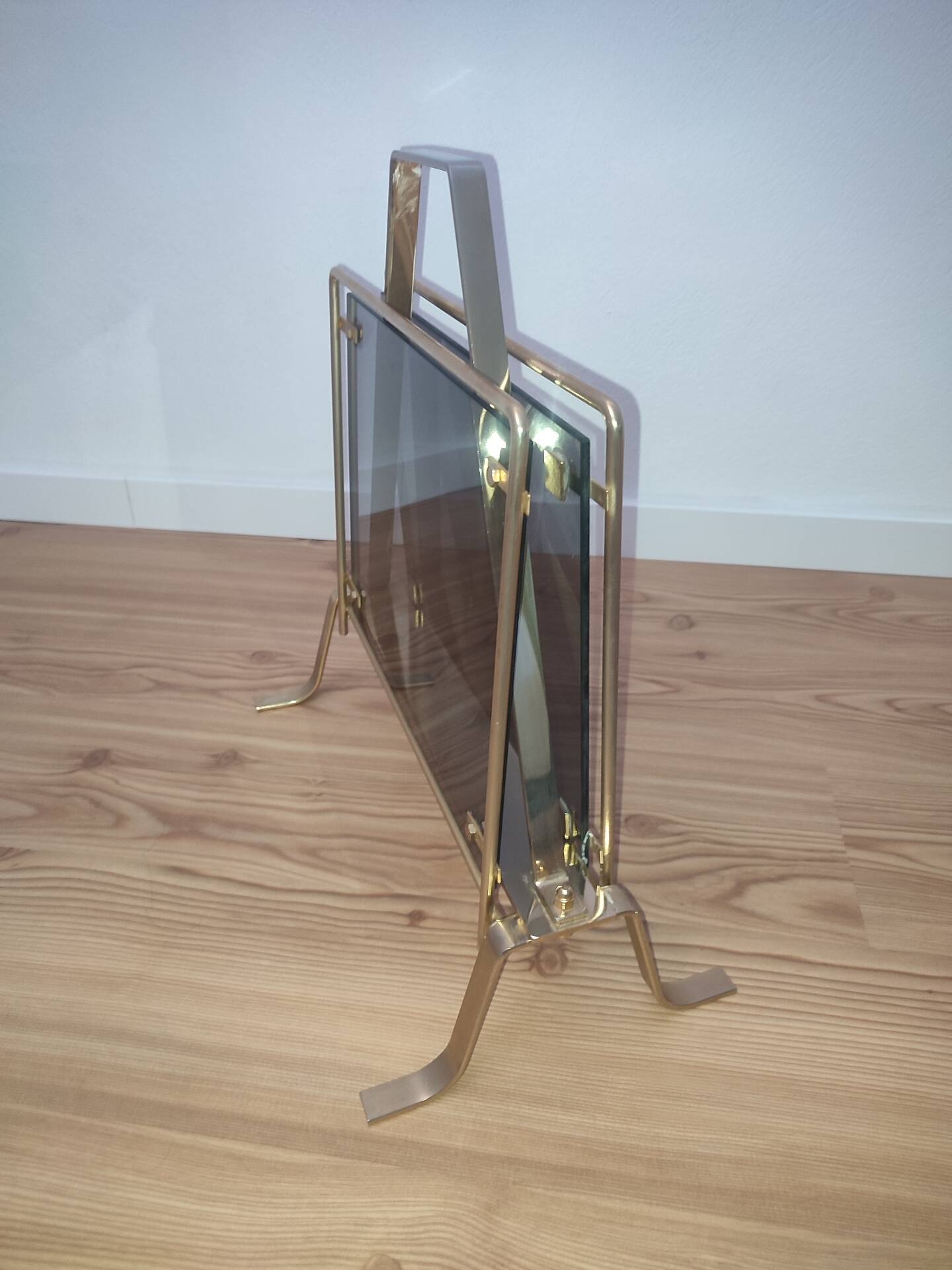 Magazine Rack Hollywood Regency Style - 70's