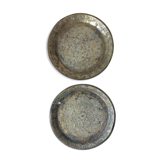 Set of 2 decorative brass trays