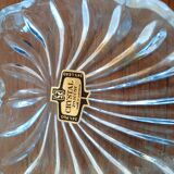 Pair of empty crystal pocket