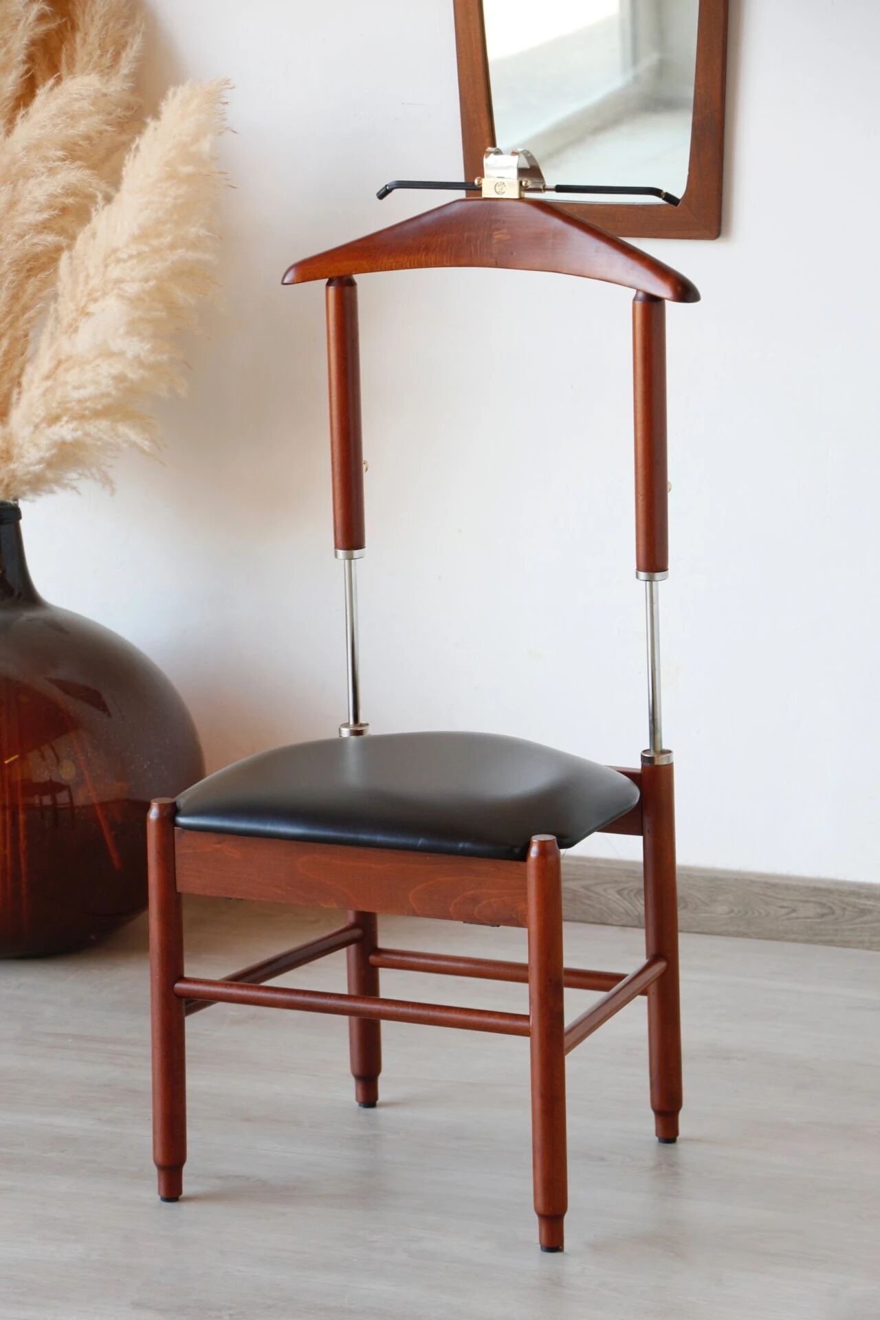Fratelli Reguitti valet – Vintage Italian chair
