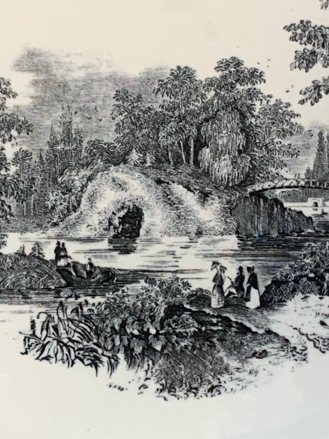 Neuf assiettes à dessert anciennes Boch La Louvière