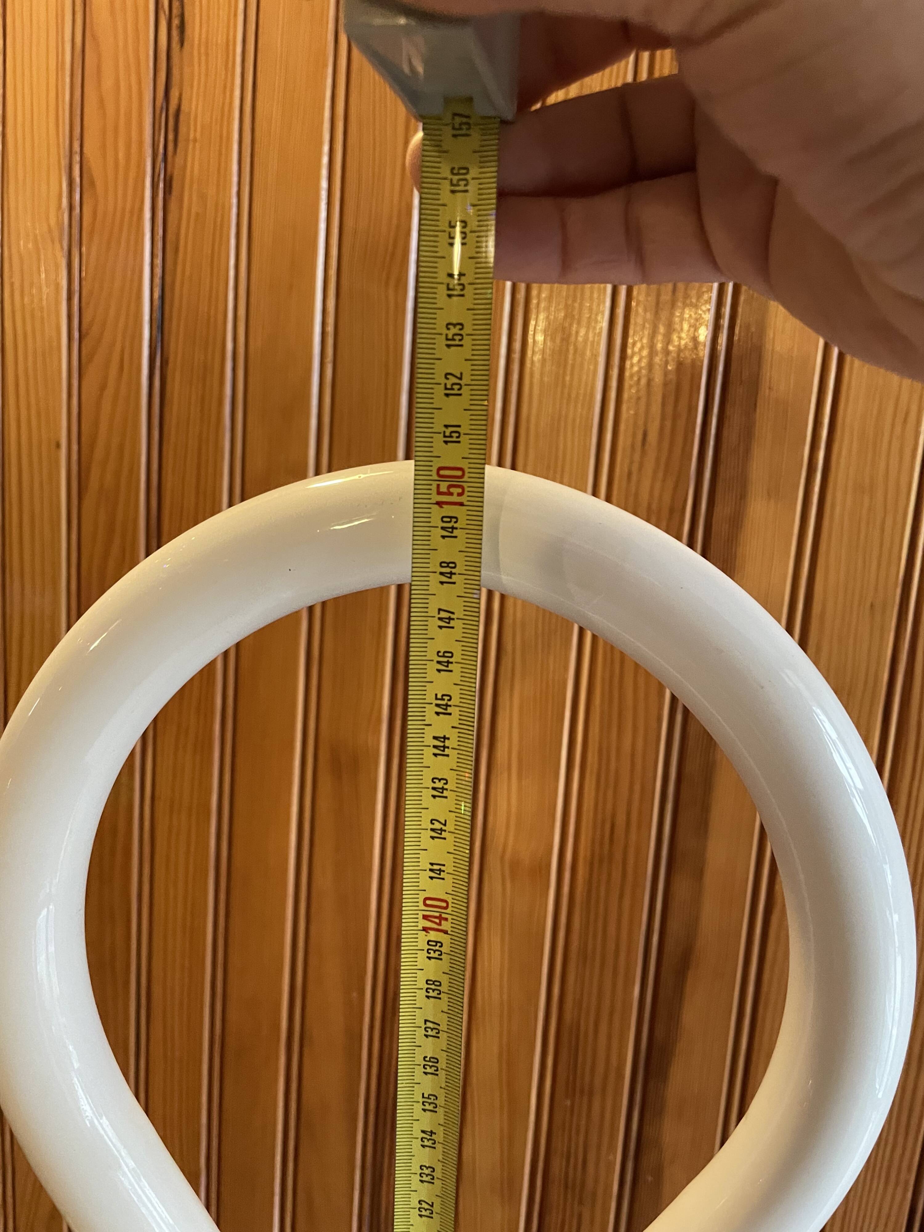 Mute valet in lacquered steel tube, Paolo Cagliari, Penta 1980