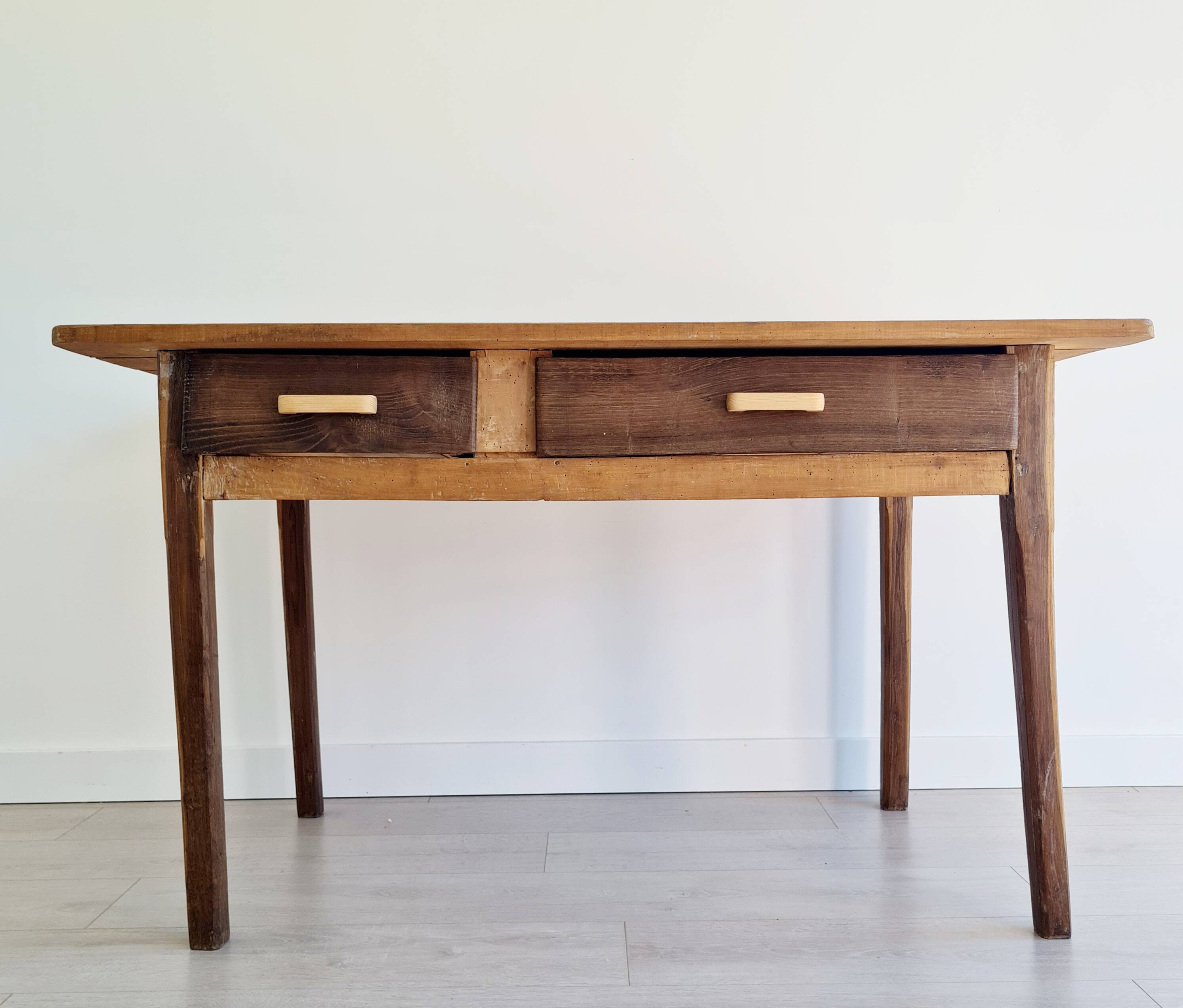 Antique farmhouse table - 2 drawers