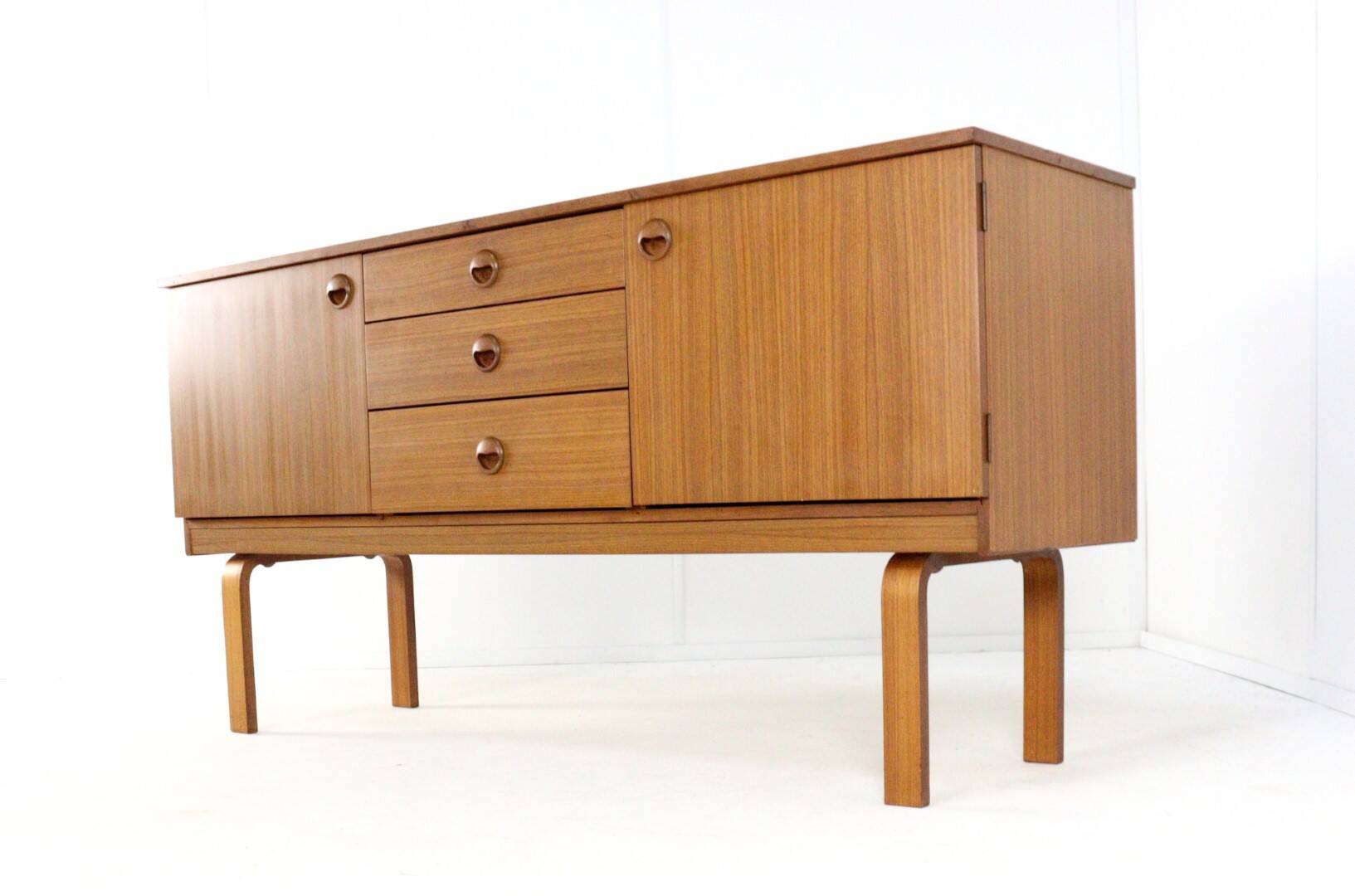 Schreiber “Manchester” sideboard | 149.5cm